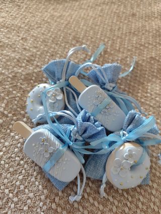 1 Porta confetti sacchetti celeste con calamita