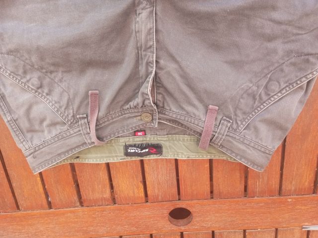 Pantalón corto Rip Curl gris