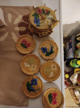 Set sottobicchieri legno dipinti a mano