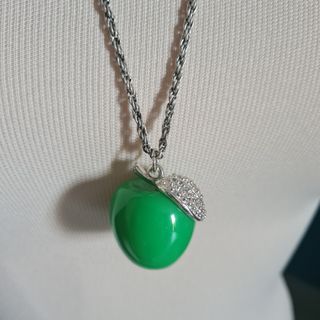 Collana mela Avon verde