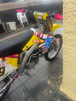 Suzuki RMZ 250 4T - Motocross