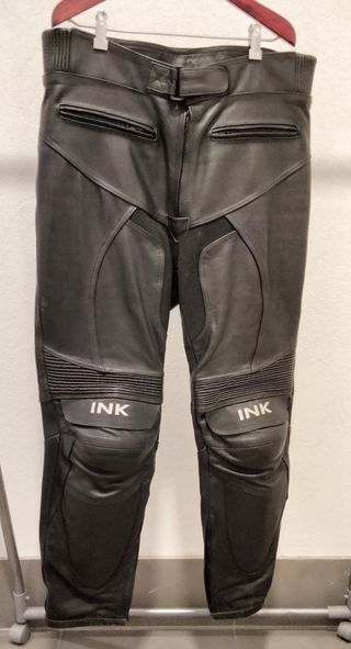 Pantalones moto cuero hombre
SOLO VENTA EN PERSONA
