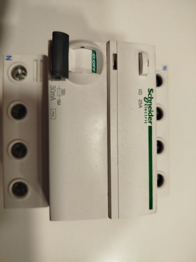 Interruptor Diferencial Schneider 25A