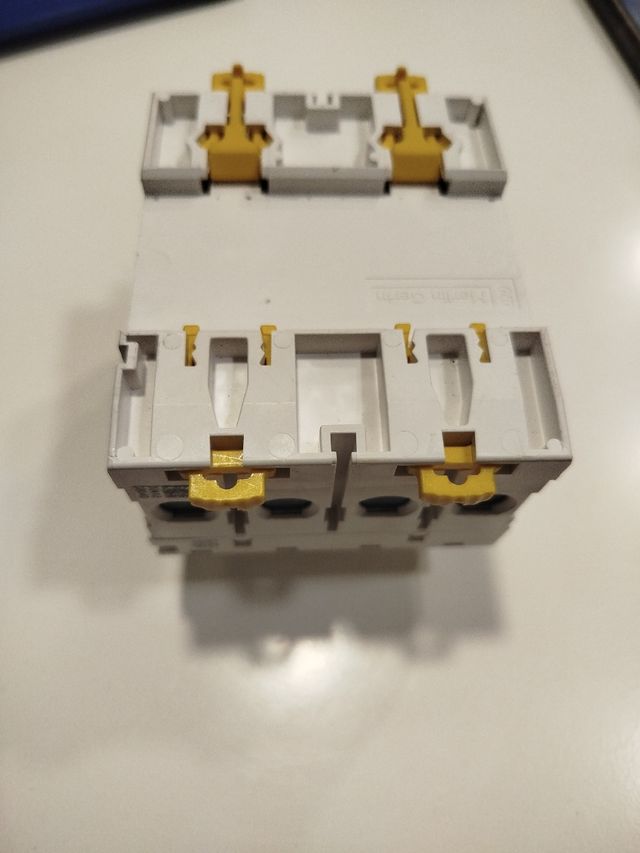 Interruptor Diferencial Schneider 25A