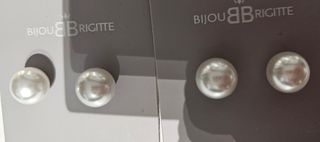 Pendientes Bijou Brigitte - bolas blancas