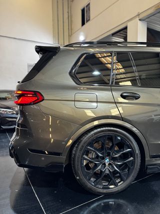BMW X7 2023