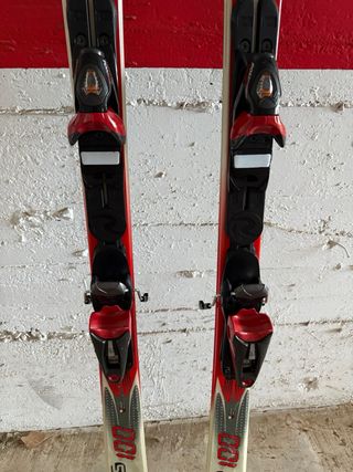Esquís Rossignol 100 + Bastones