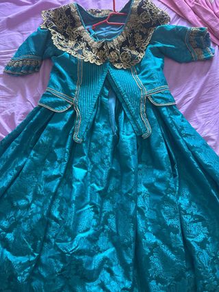 Traje Fallera: Azul y Dorado