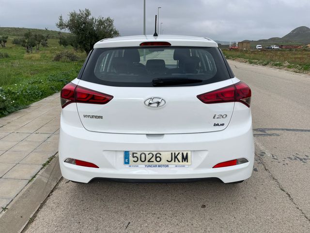 HYUNDAI i20 1.1 CRDi | Motor con Cadena, Económico