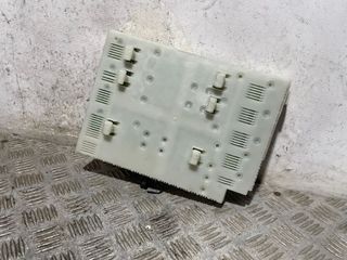 CAJA RELES / FUSIBLES VOLVO V60 FAMILIAR