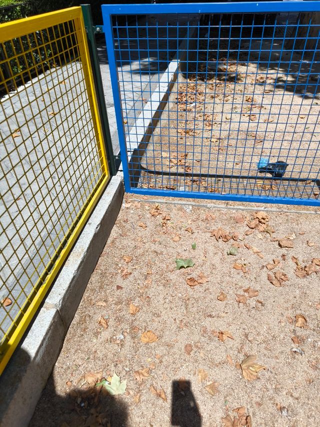 Valla infantil metálica multicolor