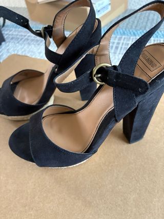 Sandalias negras Pull&Bear tacón