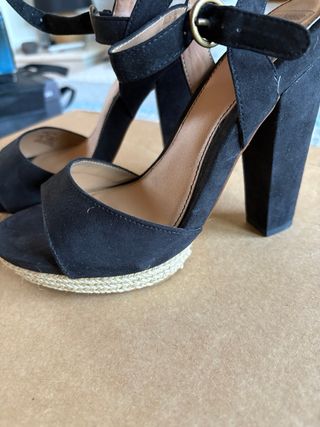 Sandalias negras Pull&Bear tacón