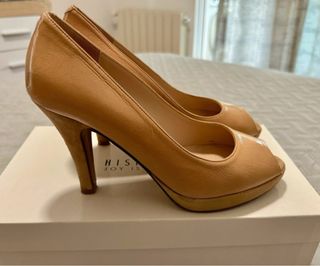 Zapatos tacón beige