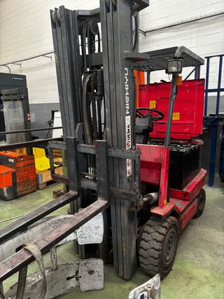 Carretilla elevadora Nichiyu 2500kg usada