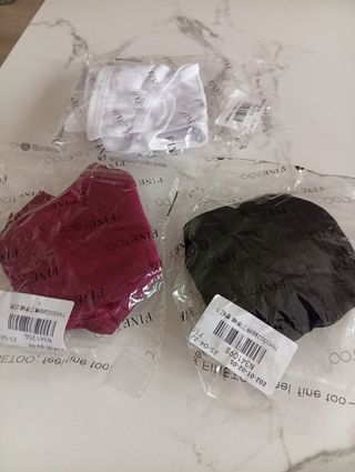 3 tangas S nuevas - rojas, blancas y negras