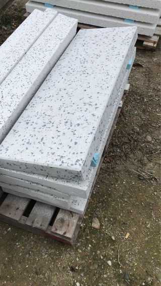 Peldaños de terrazo a medida