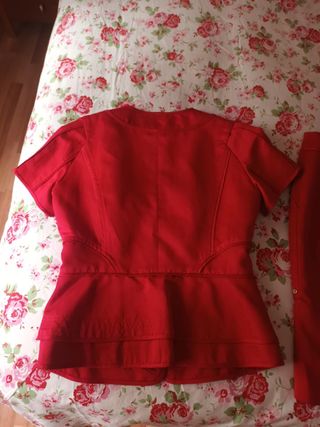 Traje rojo Purificación García - M