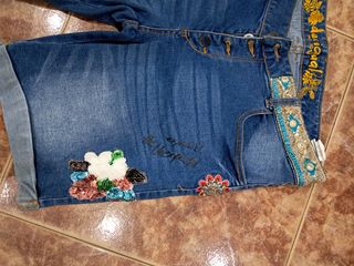 Shorts Desigual L-40