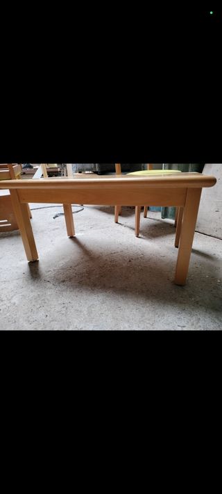 Mesa baja de madera