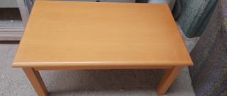 Mesa baja de madera