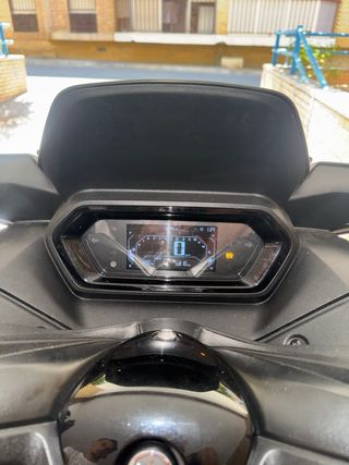 Yamaha XMAX 125 - Moto Scooter 2023