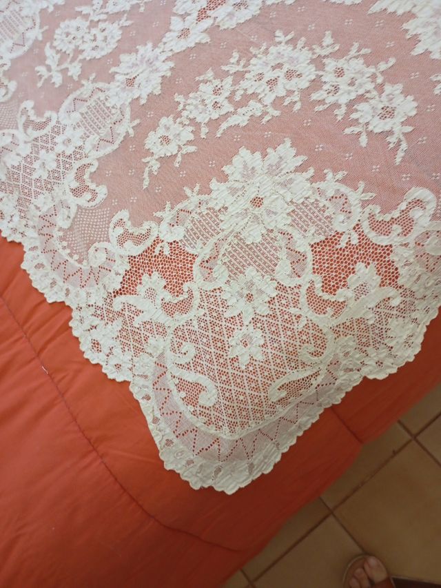 Velo novia-mantilla encaje Alençon espectacular