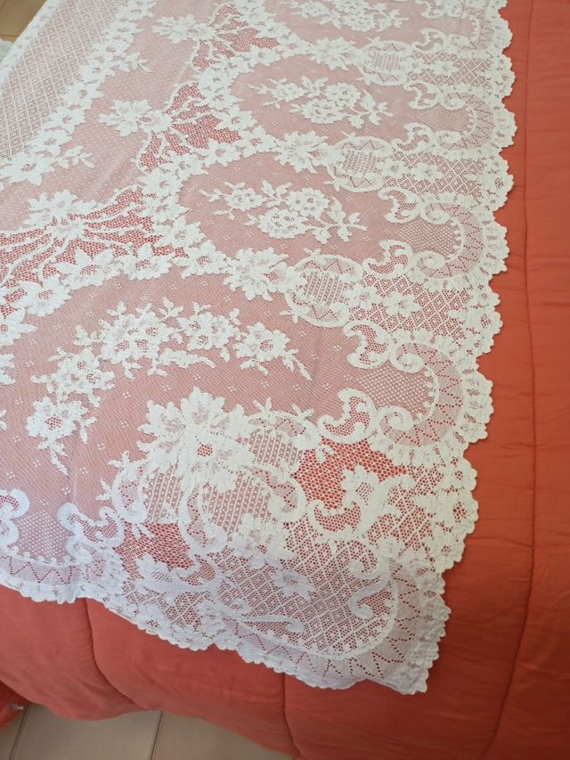 Velo novia-mantilla encaje Alençon espectacular