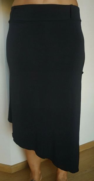 Gonna nera asimmetrica