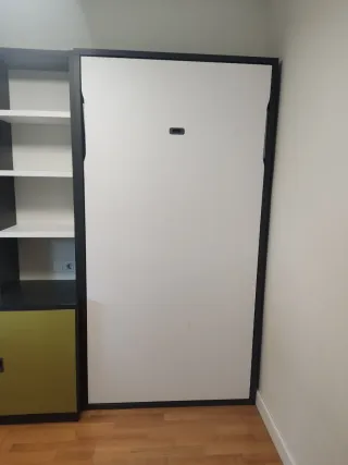 Dormitorio juvenil con cama plegable