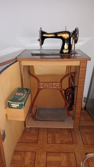 Máquina coser Singer antigua