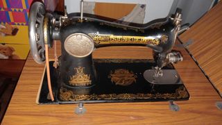 Máquina coser Singer antigua