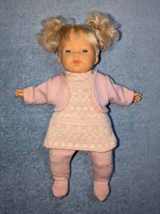Muñeca bebé marca Llorens.