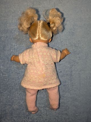 Muñeca bebé marca Llorens.