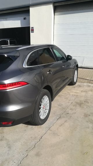 Jaguar F-Pace 2016