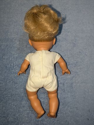 Muñeca bebé Antonio Juan