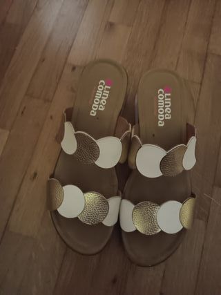 Ciabatte per donna colore bianco dorato  