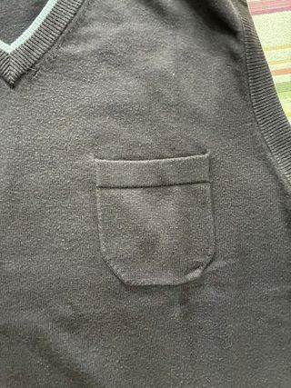 CHALECO MARRÓN “CUELLO EN PICO” Talla L