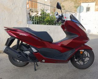 HONDA PCX 125 ABS 2023 + 2 Cascos (opcional)