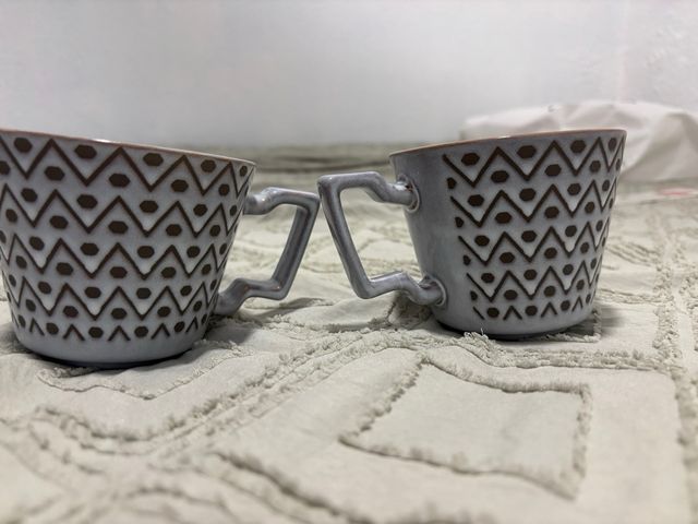 2 Tazas - Gris y marrón