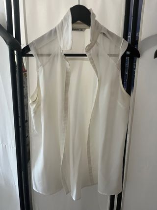 Camicia bianca senza maniche