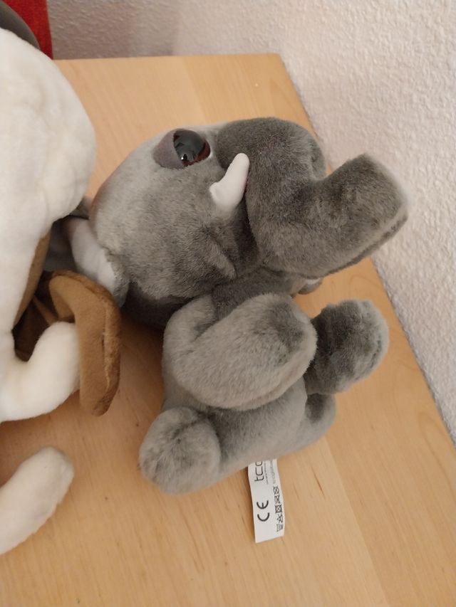 4 Peluches Animales - Ojos Tristes