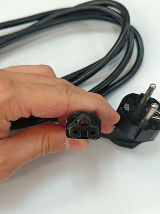 Cable alimentación AC tres pines