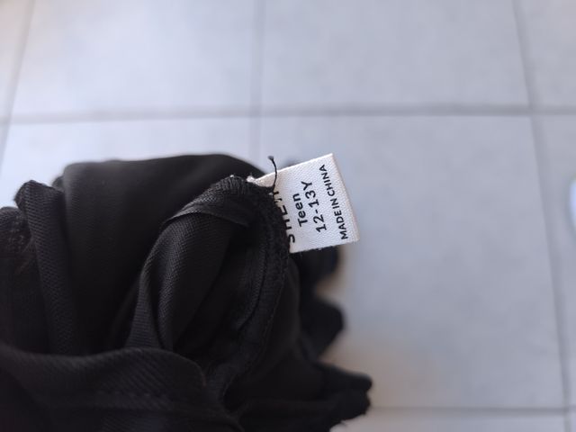 Blusa negra manga larga talla 12 años