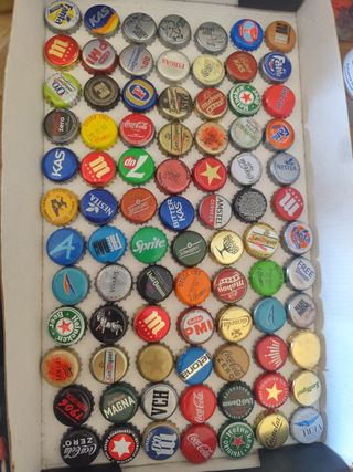 Lote de chapas de cerveza y bebidas