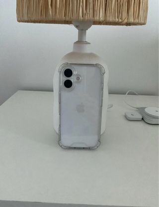 Funda transparente y protecotores Iphone 16