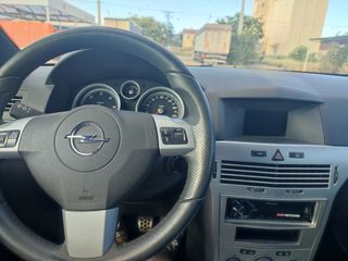 Opel Astra GTC 1.9 CDTI Sport 120 cv