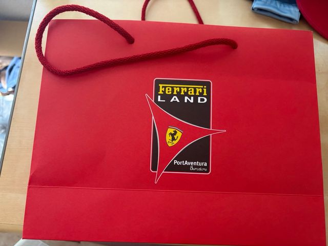 Bolsa Ferrari Land PortAventura