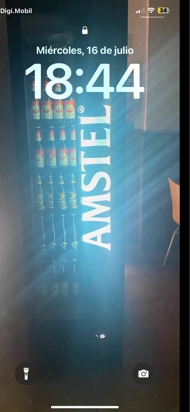 Nevera Amstel 2 metros de altura .