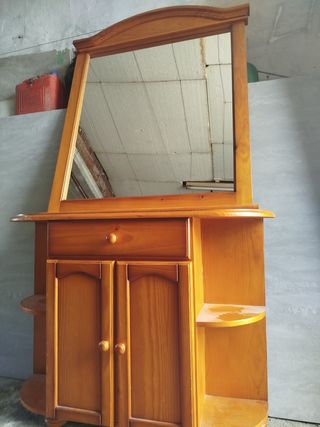 Recibidor madera marrón